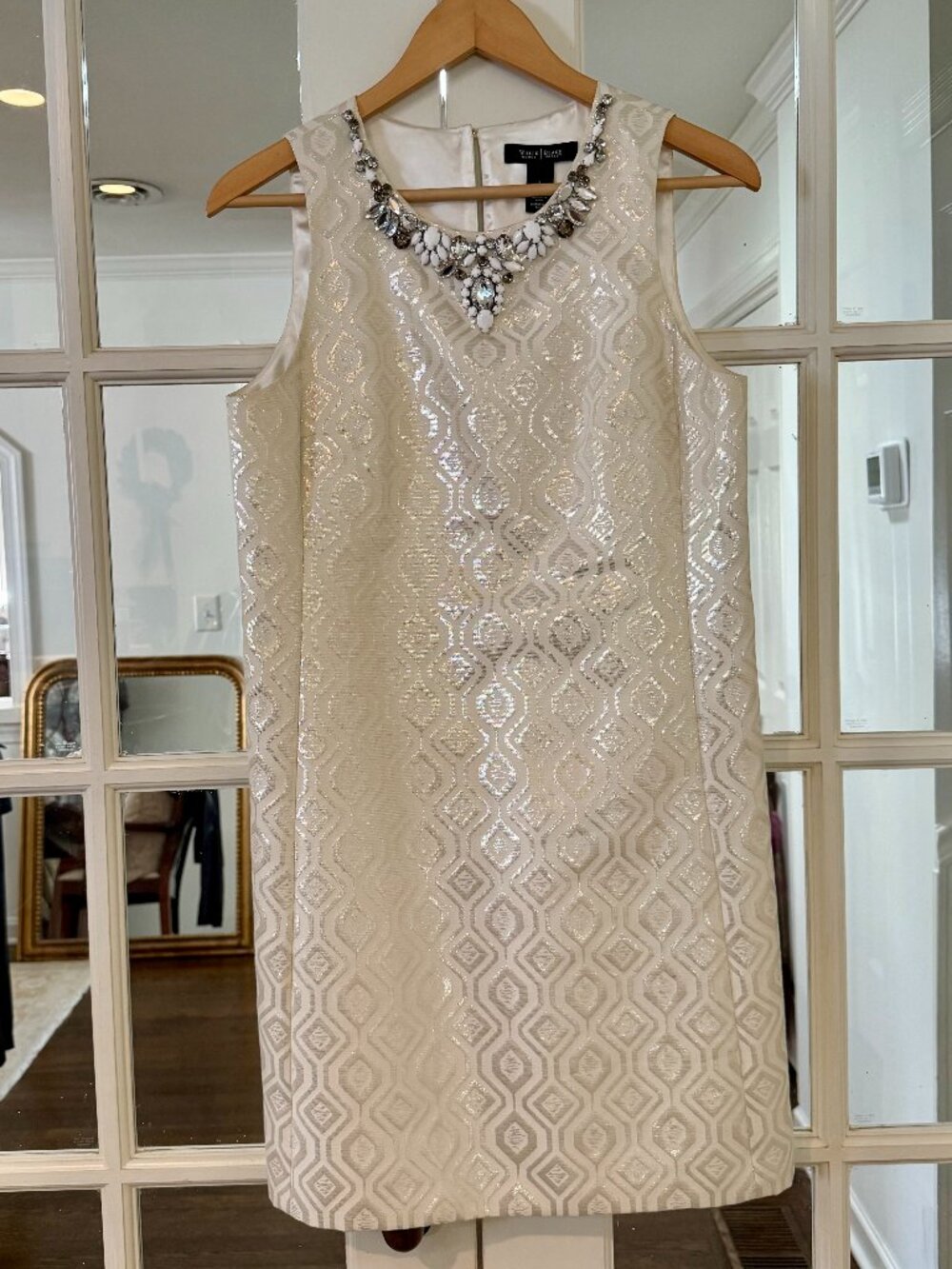 White House Black Market cream and silver cocktail dress size 6